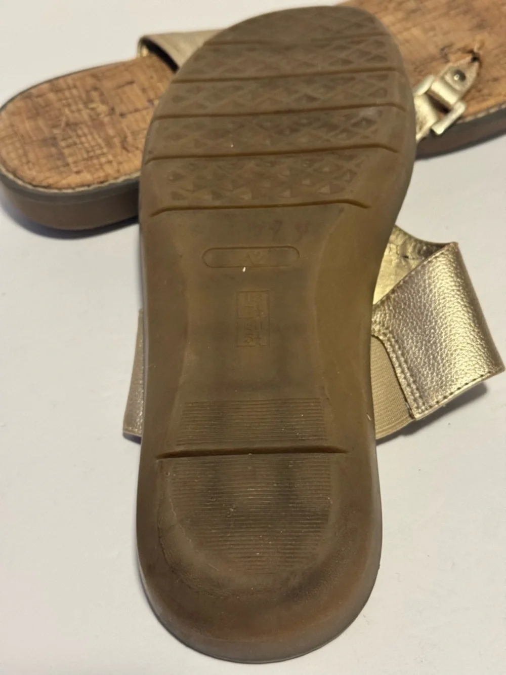 A2 by Aerosoles Women’s 7.5 Gold Flat Slip On Sandals